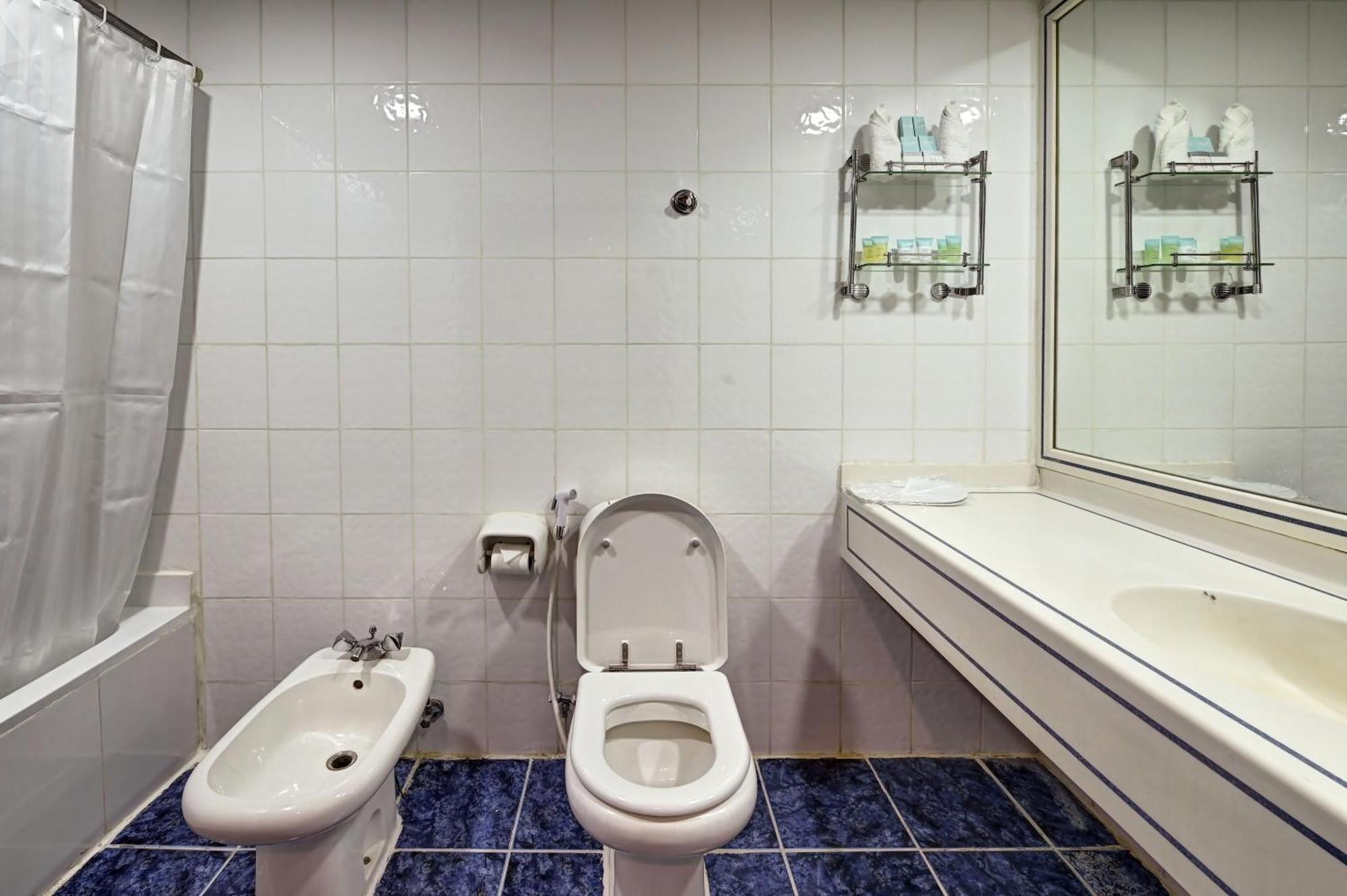 Hotel Al Bustan Flats Sharjah Esterno foto
