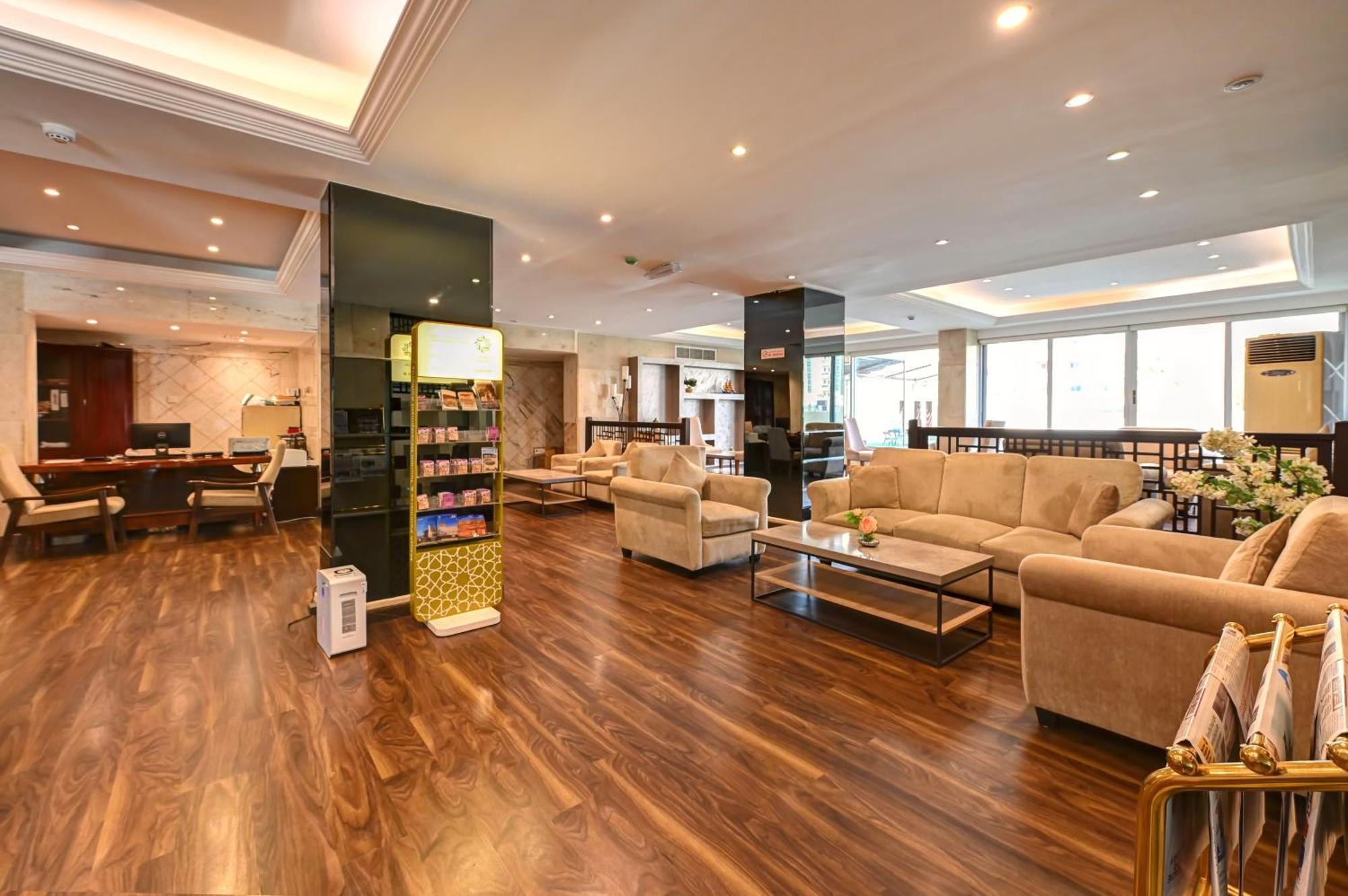 Hotel Al Bustan Flats Sharjah Esterno foto