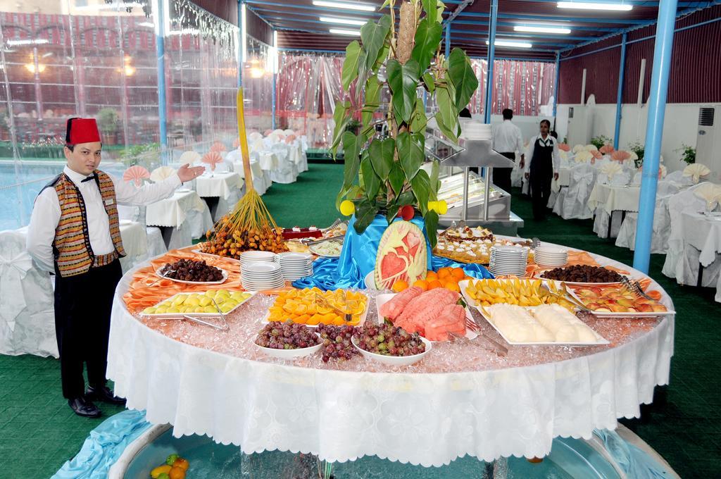 Hotel Al Bustan Flats Sharjah Esterno foto