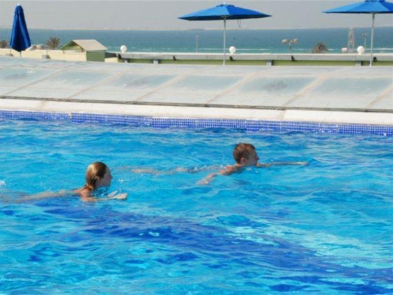 Hotel Al Bustan Flats Sharjah Esterno foto