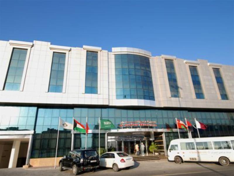 Hotel Al Bustan Flats Sharjah Esterno foto