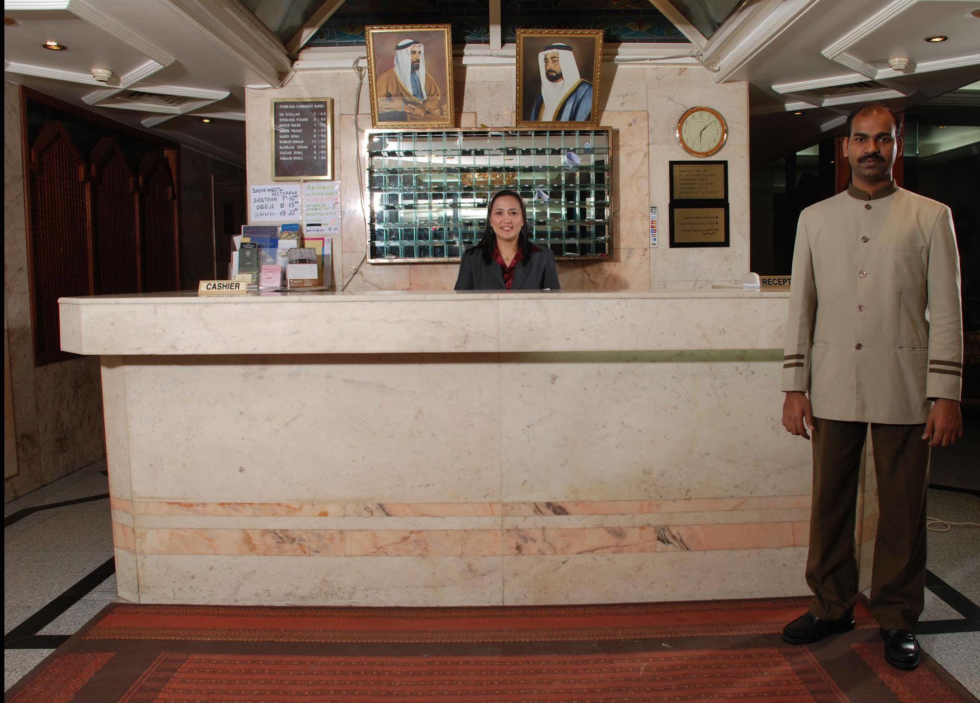 Hotel Al Bustan Flats Sharjah Esterno foto